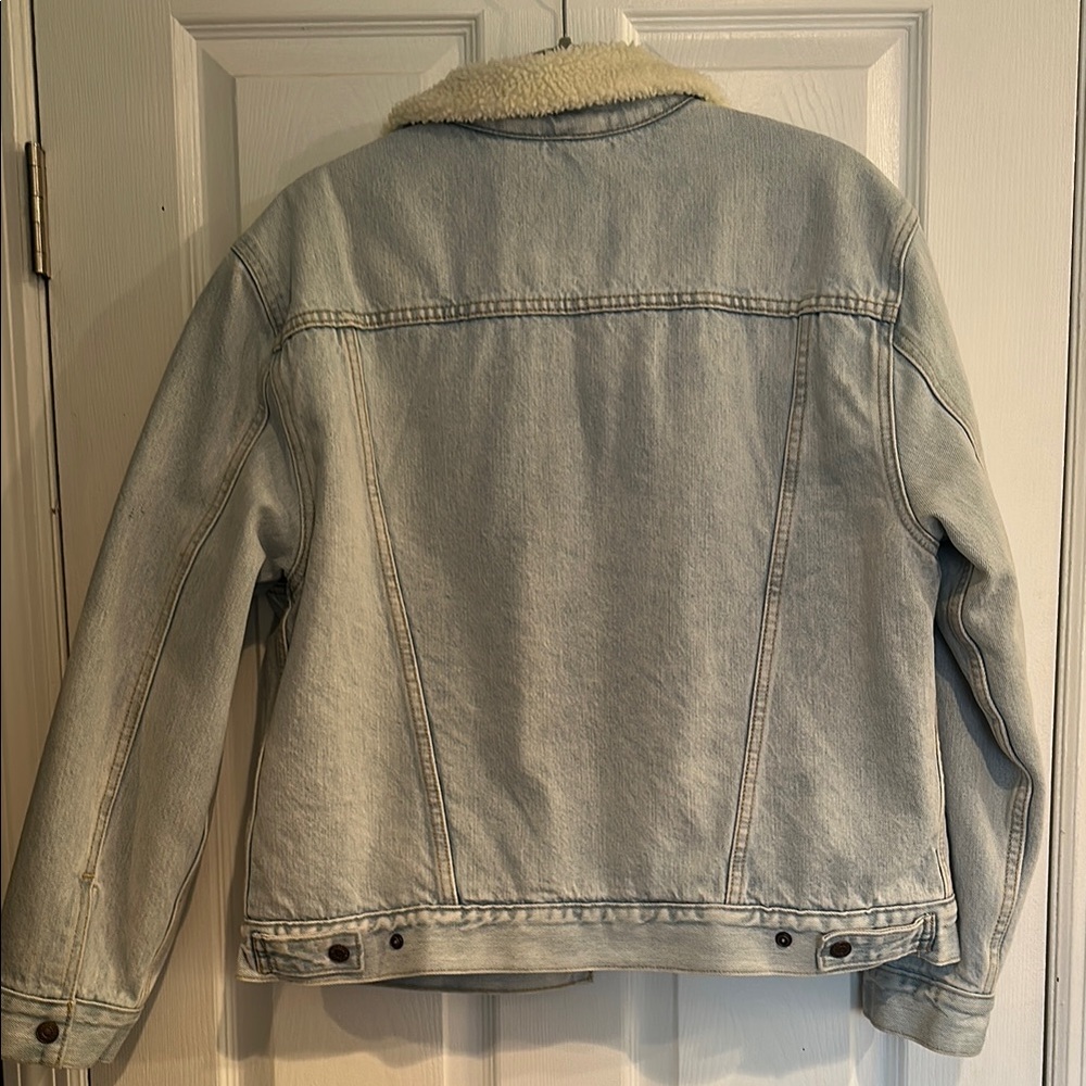 Women’s Light Blue Denim Jacket with Sherpa Lining - Picture 3 of 6